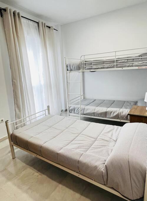 A Menos D 1 Min D Plaza Cabildo Apartment Sanlucar de Barrameda Exterior photo
