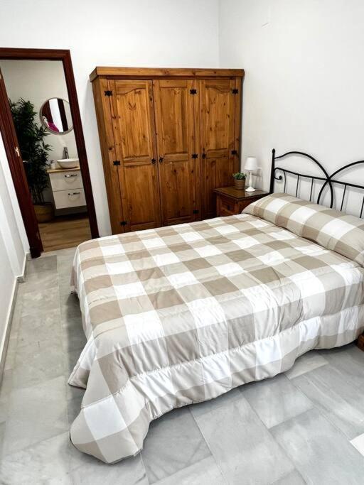 A Menos D 1 Min D Plaza Cabildo Apartment Sanlucar de Barrameda Exterior photo