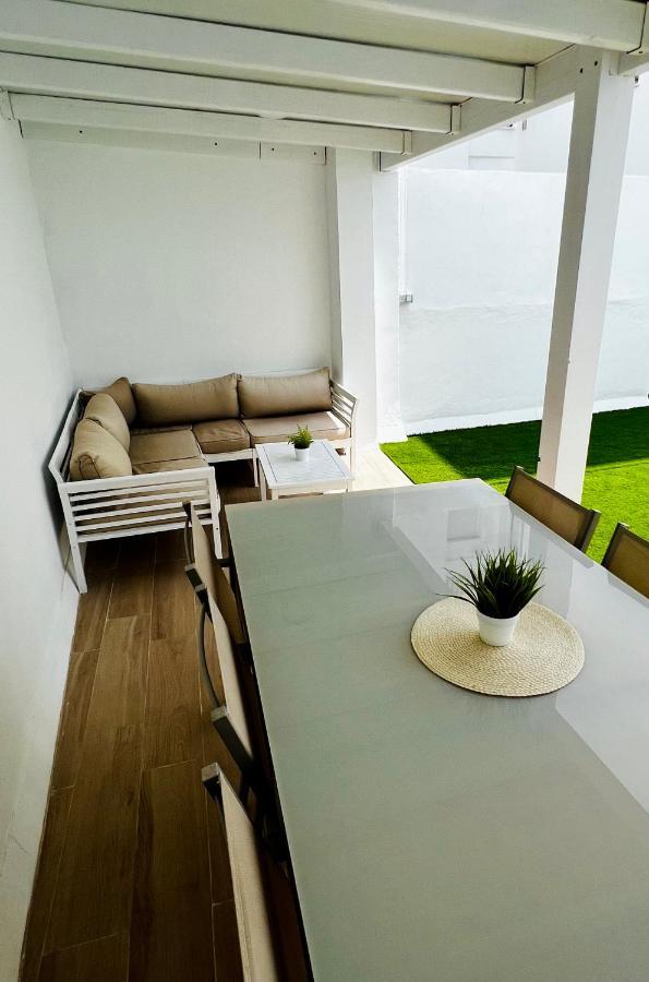 A Menos D 1 Min D Plaza Cabildo Apartment Sanlucar de Barrameda Exterior photo